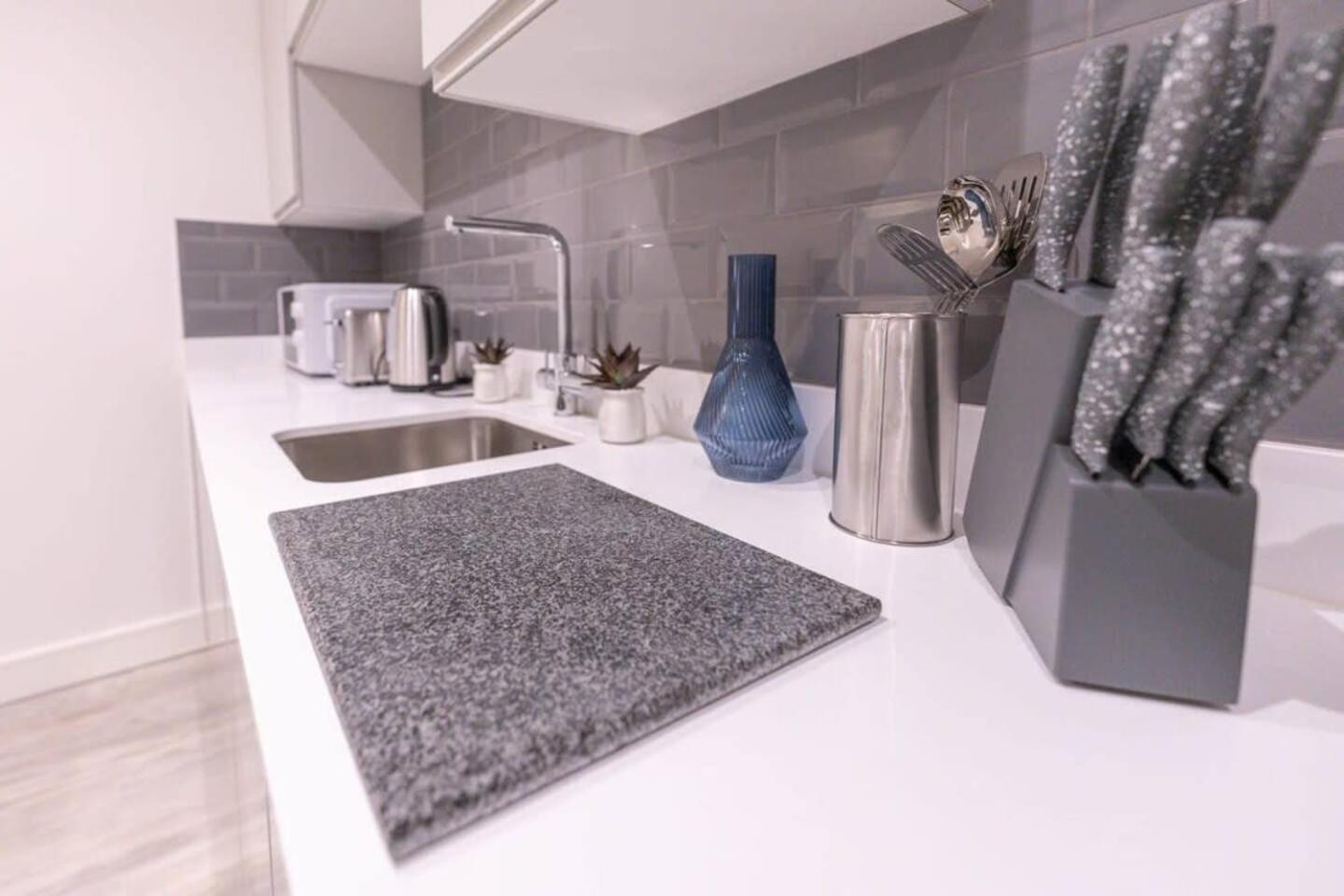 Apartment Pass The Keys Flat 7 - Exquisite Large 1 Bedstudio Sanctuary *