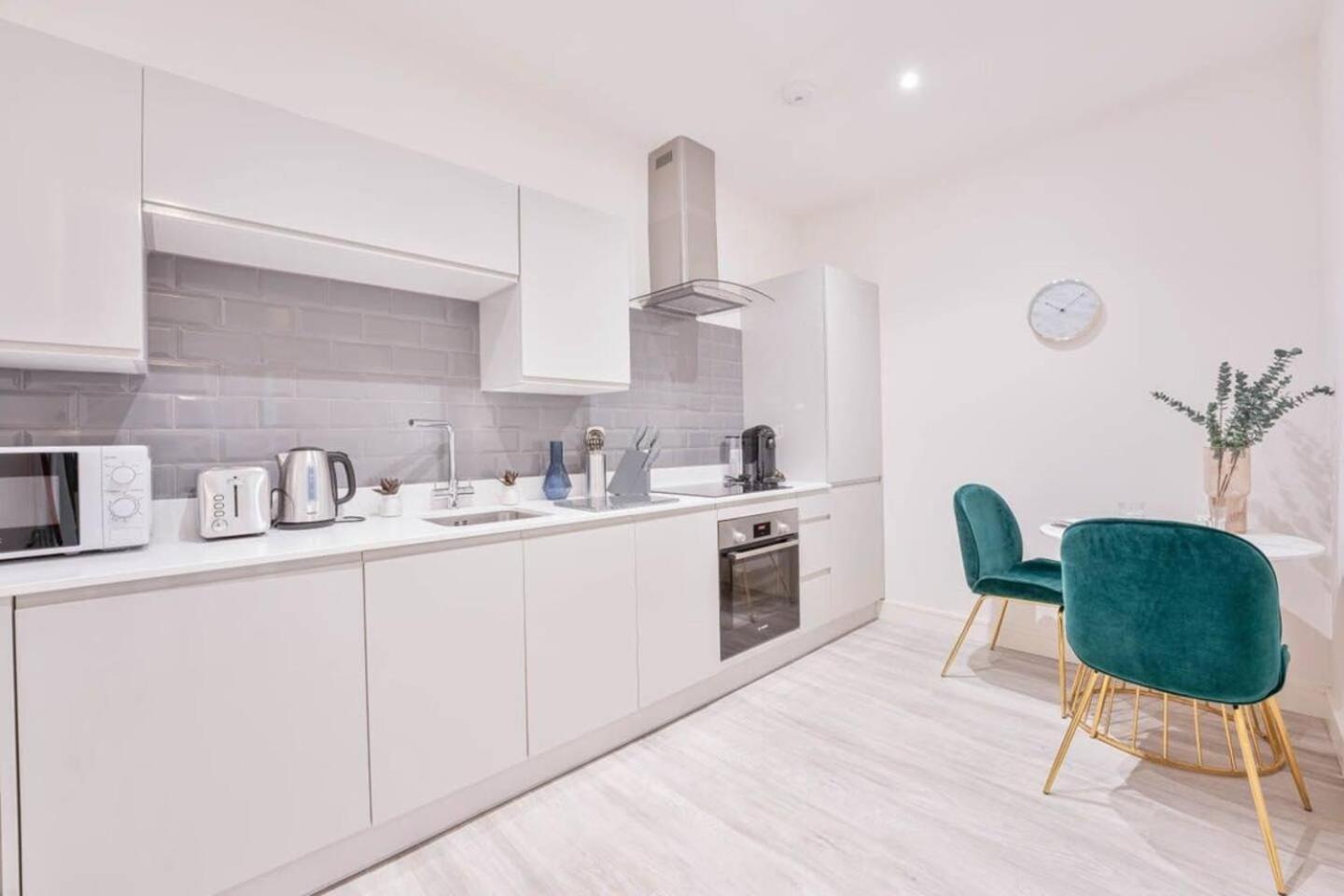 Pass The Keys Flat 7 - Exquisite Large 1 Bedstudio Sanctuary