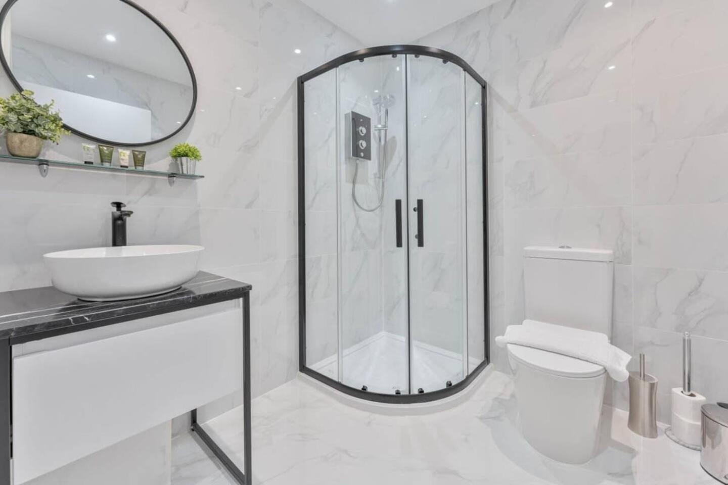 Apartment Pass The Keys Flat 7 - Exquisite Large 1 Bedstudio Sanctuary Birmingham